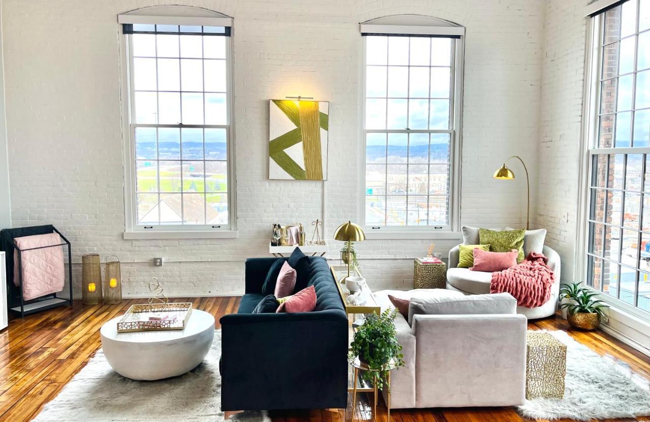 2Br 2Br Le Chateau 505 Lux Penthouse In A Historic Building Utica Exterior photo
