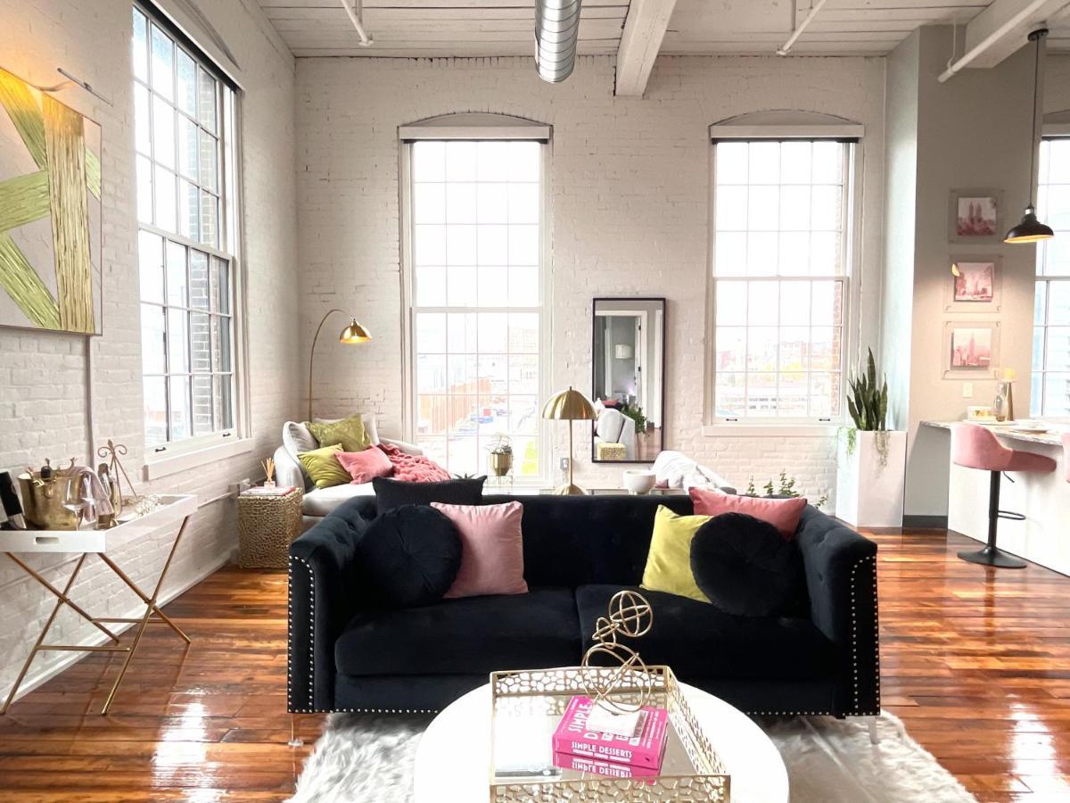 2Br 2Br Le Chateau 505 Lux Penthouse In A Historic Building Utica Exterior photo